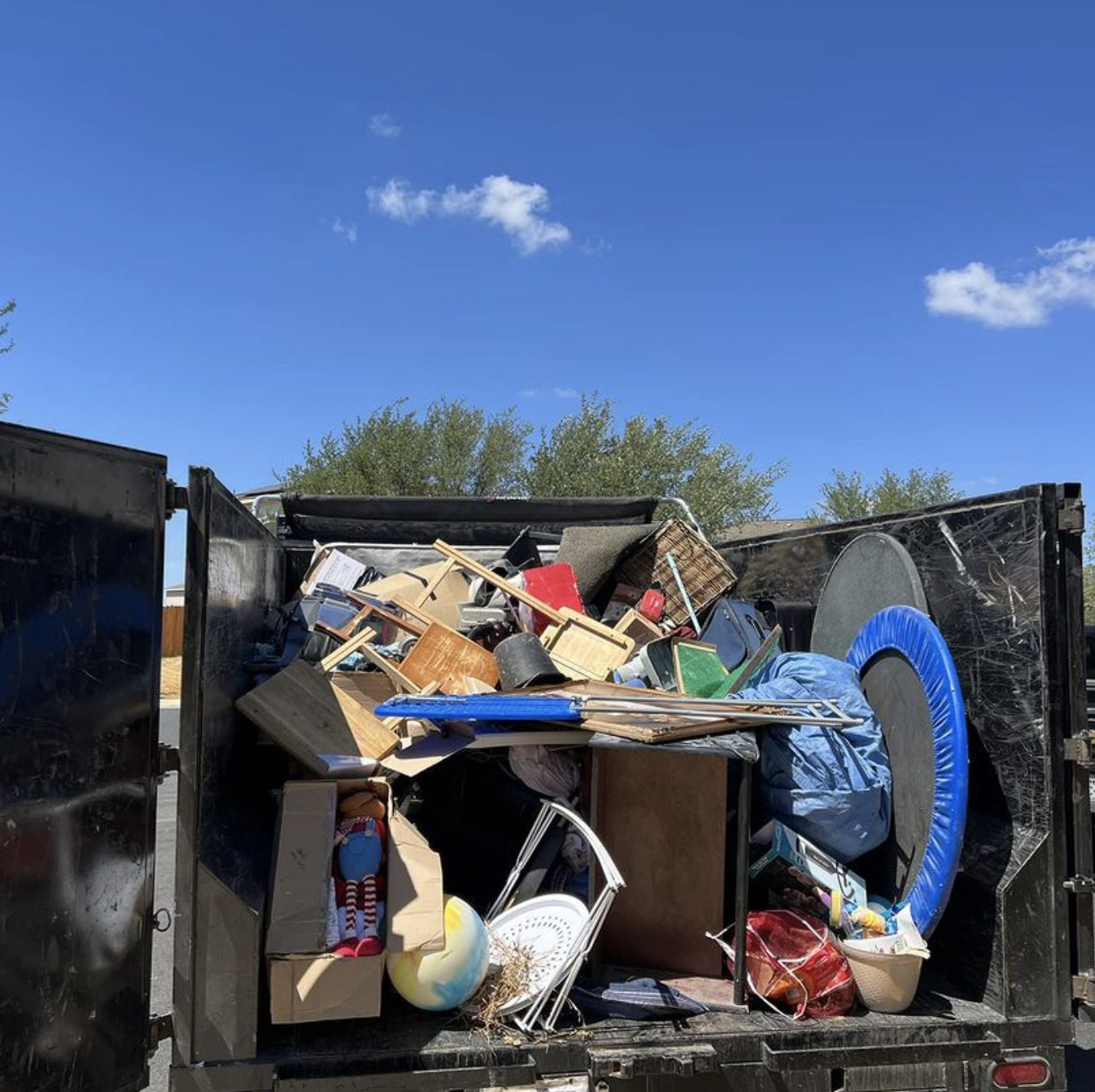 hoarding-cleanout-junk-removal